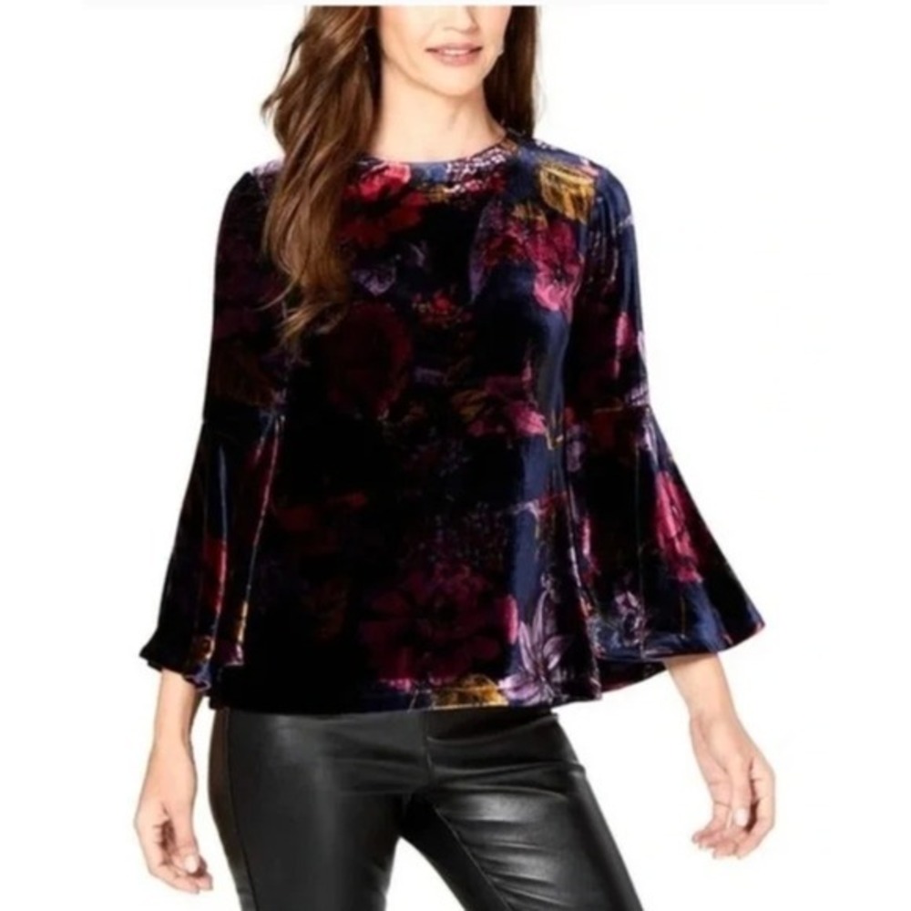 Trina Turk‎ Astral Crew Neck Bell Sleeve Garden Drapery Velvet Top Size Medium